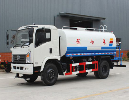 东风御虎洒水车 东风御虎洒水车